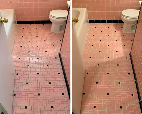Bathroom Floor Before and After a Tile Sealing in Briarcliff Manor